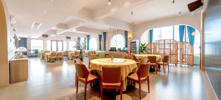 丽悦温泉酒店(陆川步行街高铁站店)图片