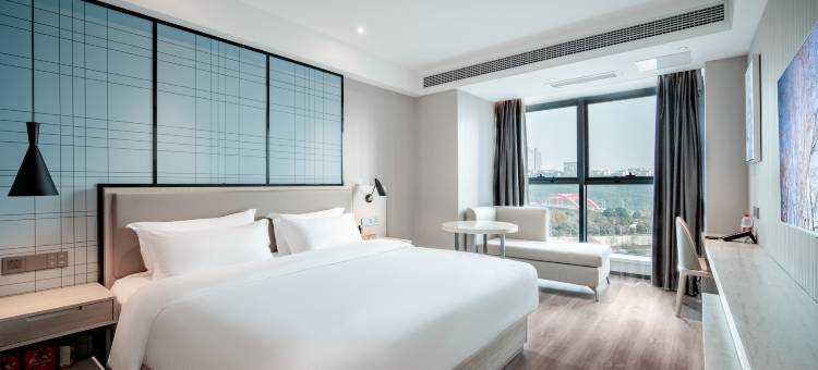 隐溪酒店(泸州万象汇店)图片