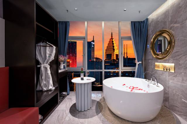 Ting无边际江景酒店(重庆解放碑云端之眼店)图片