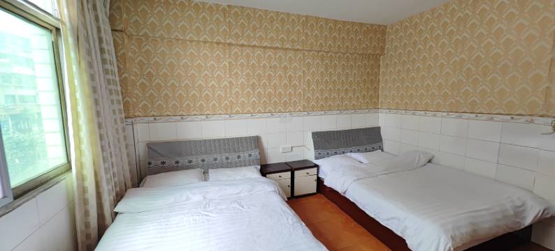 平安旅馆(宜宾学院店)图片