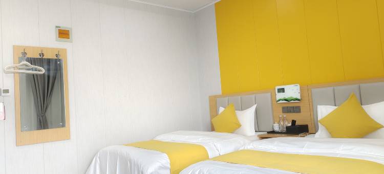 仲巴天圣假日酒店图片