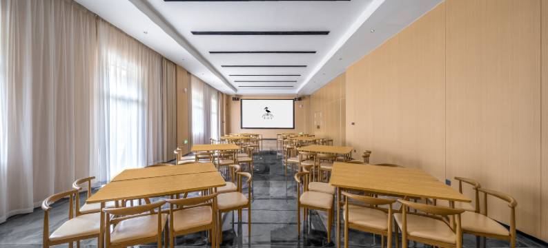 佛山高明鹭栖台酒店(盈香心动乐园店)图片