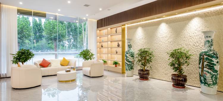艺龙安云酒店(濮阳胜利东路高铁东站店)图片