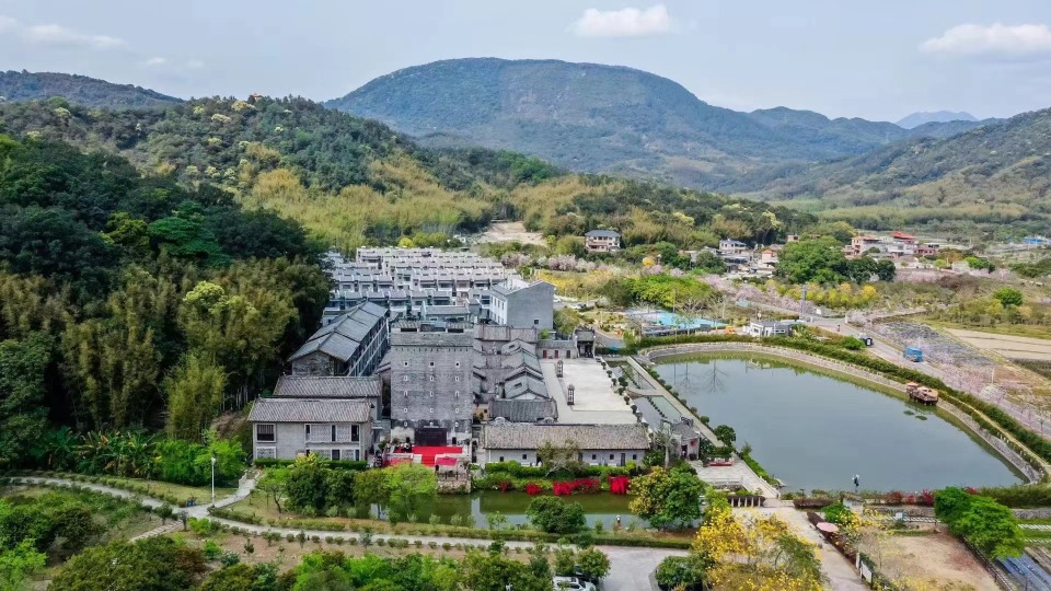 Deng Stone House Pastoral Resort Over view