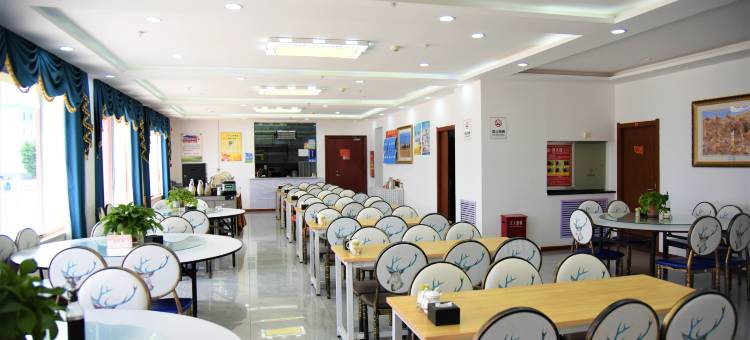 马鬃山霖凯酒店(边防大厦店)图片