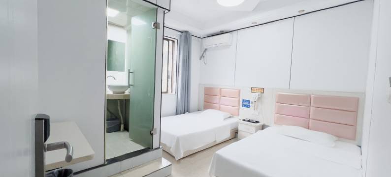 香柰儿酒店(武汉光谷广场地铁站店)图片