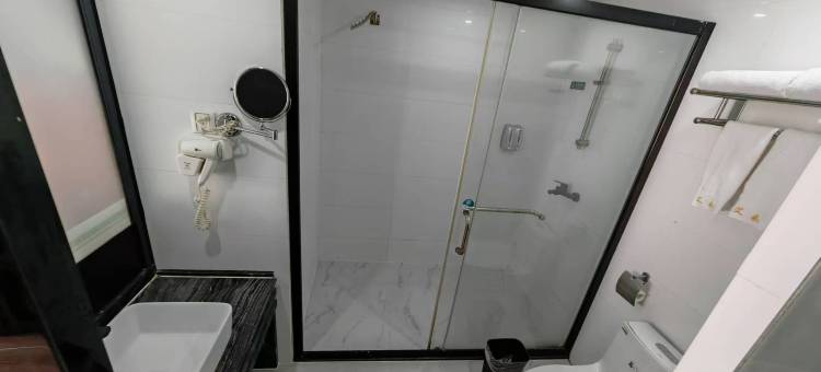 逸境智享酒店(南宁火车站广西大学店)图片