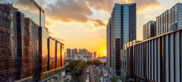 LBED SKYLINE天际线酒店(苏州山塘街石路地铁站店)图片