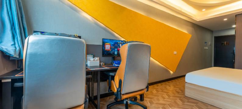 网鱼电竞酒店(武汉循礼门地铁站友谊路店)图片