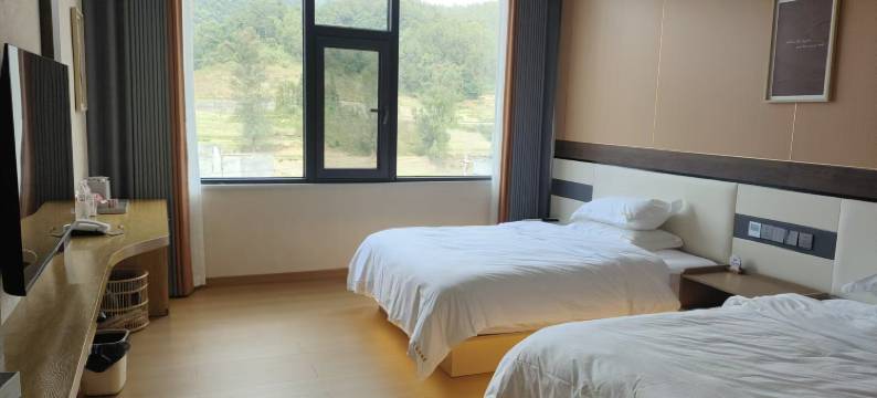 富源森福酒店图片