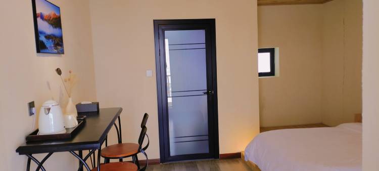 白哈巴暮野民宿图片