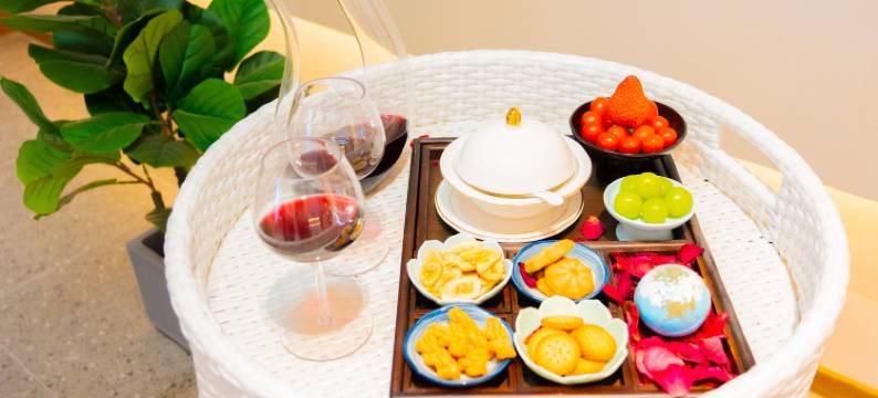 明洞·私汤疗愈温泉酒店(延吉延边大学网红墙水上市场店)图片