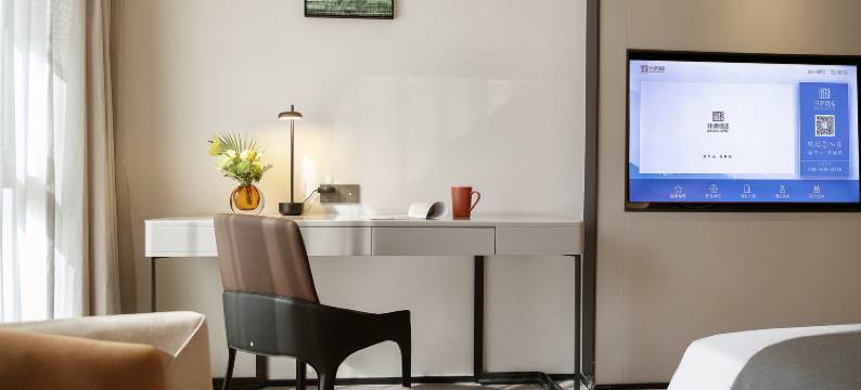 铂雅万熙酒店(郑州中原博览中心凤凰台地铁站店)图片