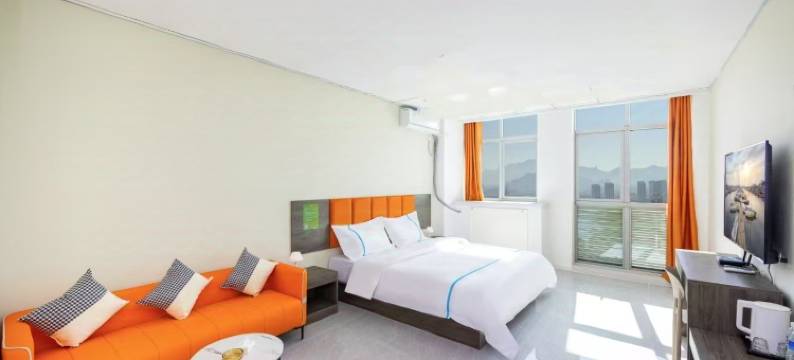 青岛云舒暖驿公寓(黄岛金沙滩旅游度假区港头地铁站店)图片