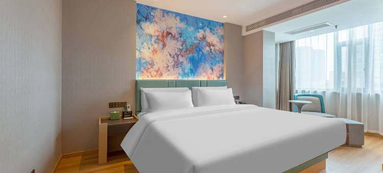 白玉兰酒店(石家庄天山海世界留村地铁站店)图片