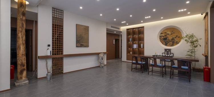 诗远栖舍•花园式电影酒店(正定古城开元寺店)图片