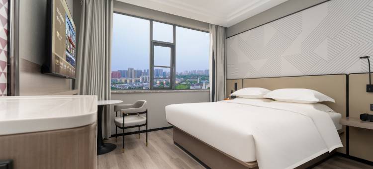 柏曼酒店(随州客运中心站双龙广场店)图片