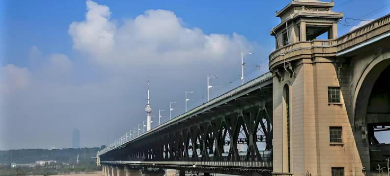 君泰酒店(黄鹤楼中南财经政法大学店)图片