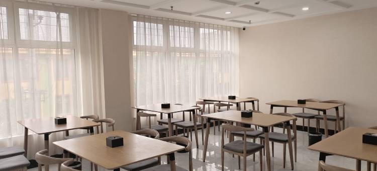 美途云上酒店(无极县北国商城店)图片