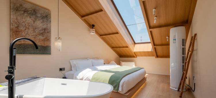 璞宿溪山·Moonbay Starry·星空泳池美居(月亮湾风景区店)图片