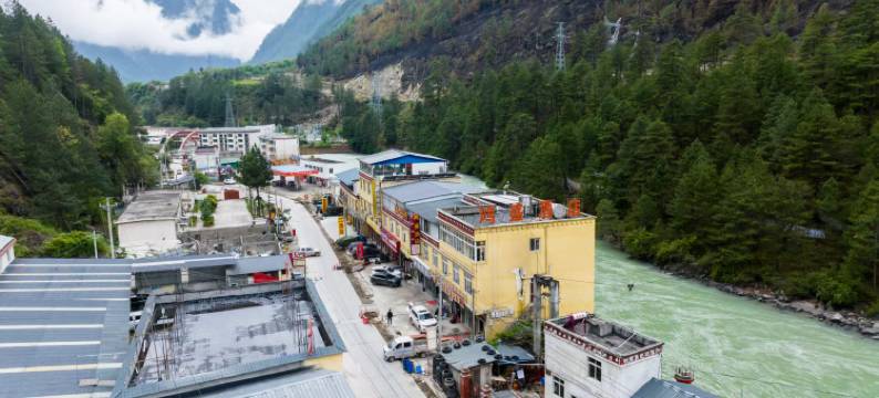 察隅鸿盛酒店图片