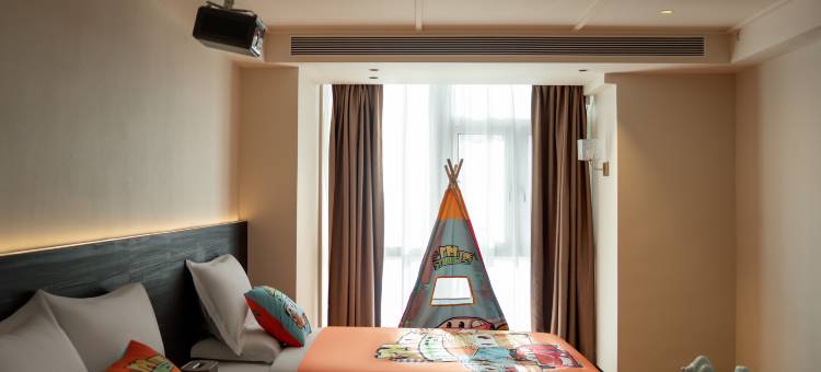 一池·天幕Velarium鎏金美学酒店(观山湖公园富力中心店)图片