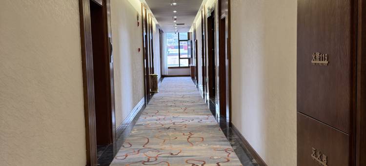 贡噶大酒店图片