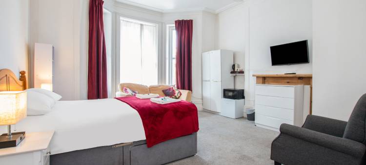 OYO 伯恩矛斯小屋(OYO The Lodge Bournemouth)图片