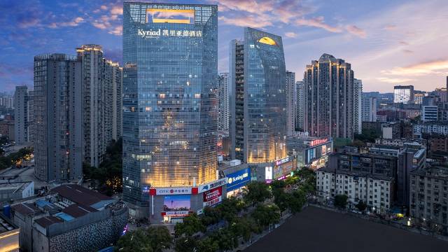 凯里亚德酒店(南昌八一广场地铁站美术馆店)