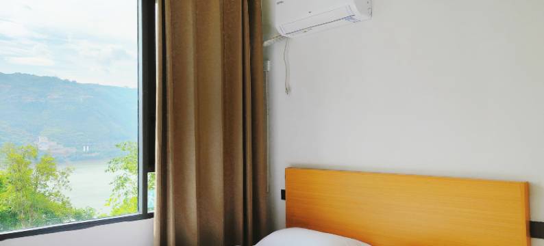 烟雨江畔民宿(奉节店)图片