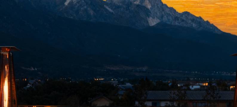 日沐山Rishine·日照金山·牧场雪山全景|私汤供氧隐墅(白沙店)图片