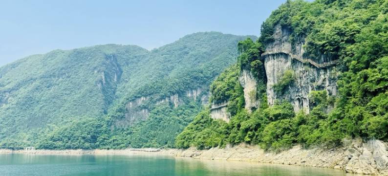 长阳曼华顿酒店(土家源广场店)图片