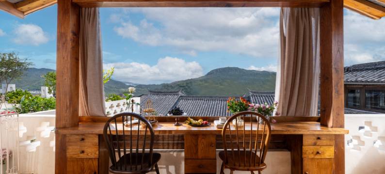 巷头记忆•民国风|酒咖360°火山花园法式温泉美宿(和顺古镇店)图片