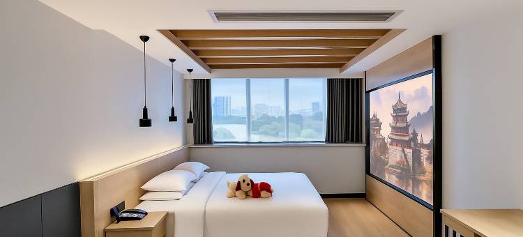 92·漫步云景NATOWalkingInTheClouds酒店(金寨大别山金粤大厦店)图片