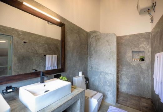 Moi Talpe Hotel Overview