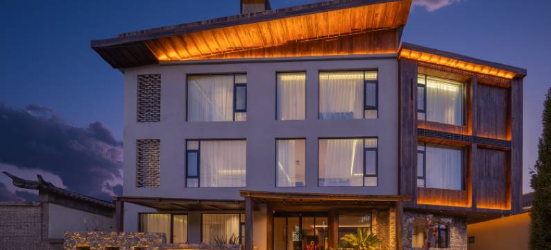 SUYE·溯野｜东方诧寂 Vivora观景民宿(独克宗古城大佛寺店)图片