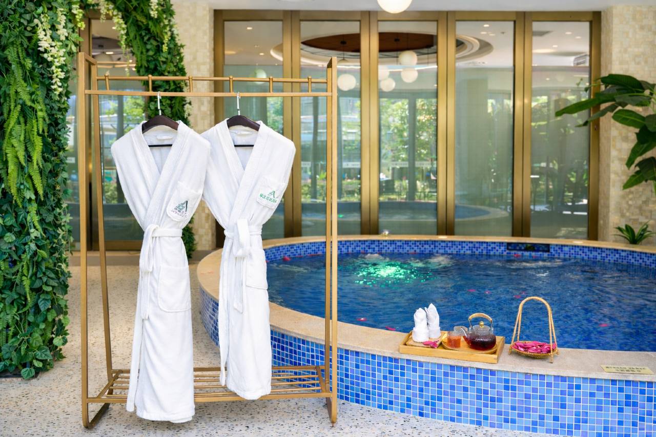 弥勒绿宝乐致温泉酒店(红河水乡湖泉生态园店)图片