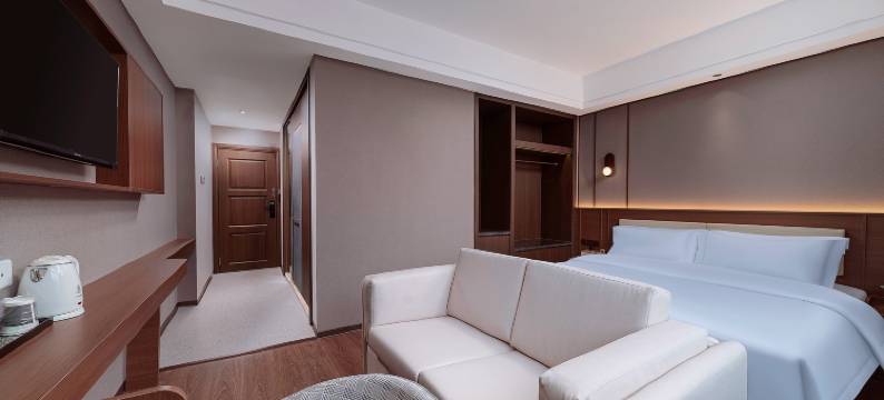 宜朵·观山涧酒店(金城江白马步行街店)图片