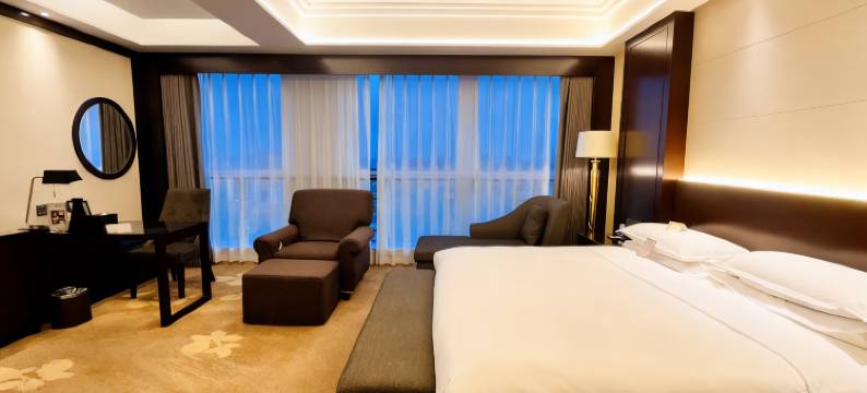 扬州泰润大酒店(万达广场江都火车站店)图片