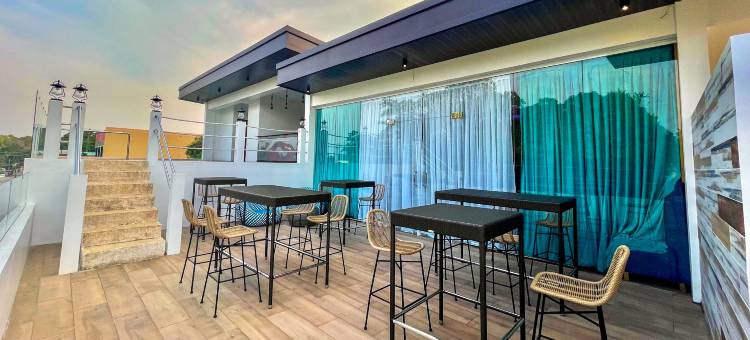灯塔角酒店(Lighthouse Point Hotel)图片