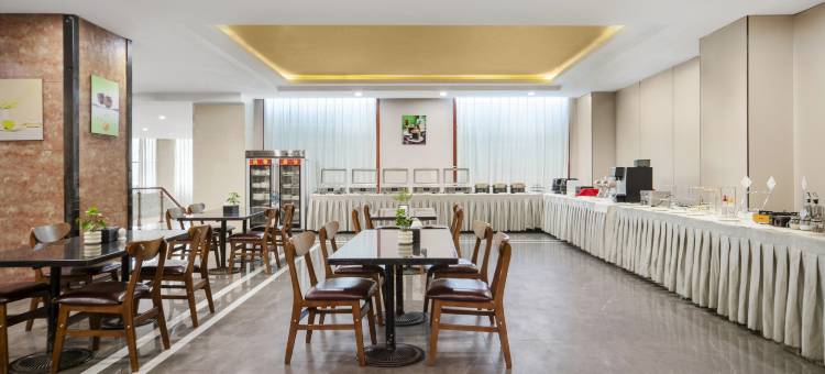 尖峰·烁电竞酒店(天柱金凤公园广场店)图片