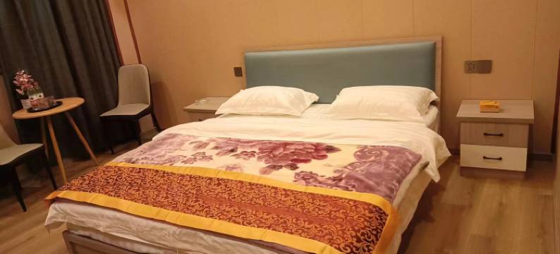 理塘阿玛拉民宿图片