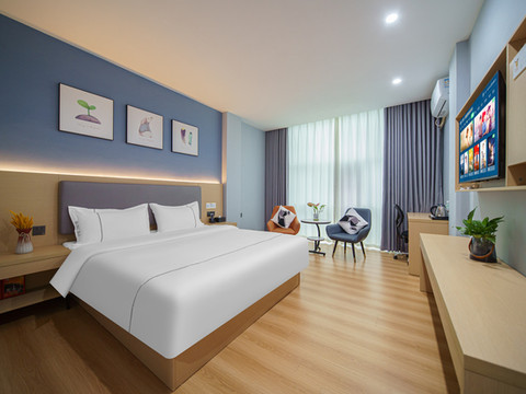 怀集鸿运酒店(步行街店)