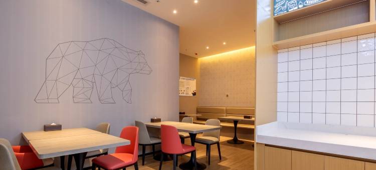 柏曼酒店(库尔勒孔雀河店)图片