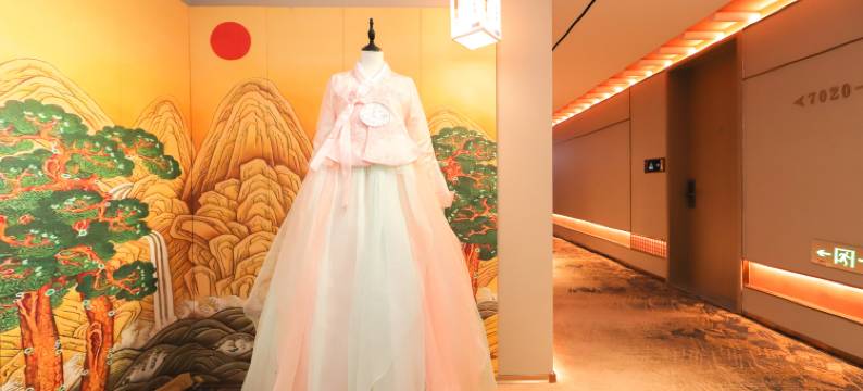 景福宫 · 设计师酒店(延吉延边大学网红墙水上市场店)图片