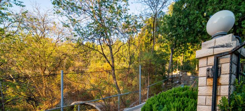 济南警秀山庄图片