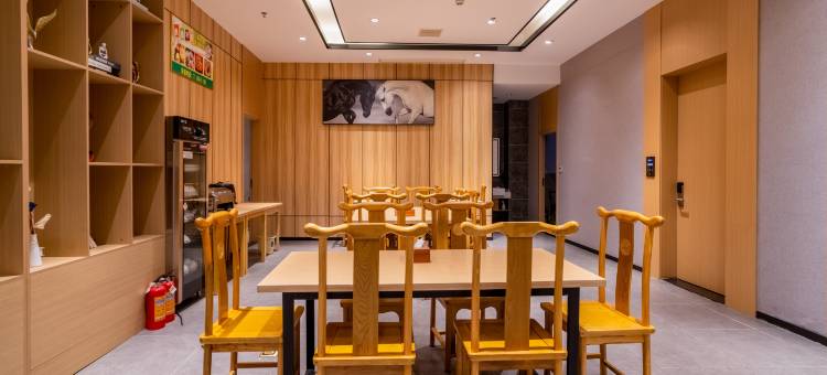 骏怡精选酒店(凯里高铁南站店)图片