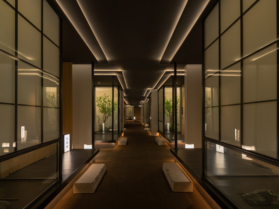 SFEEL设计师酒店(成都省骨科医院地铁站杜甫草堂店)