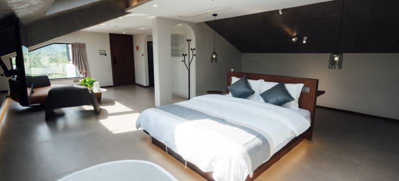 苏州猫头与鹰民宿(太湖西山景区店)图片