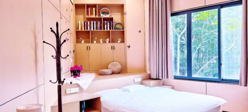 他她·竞梦酒店图片